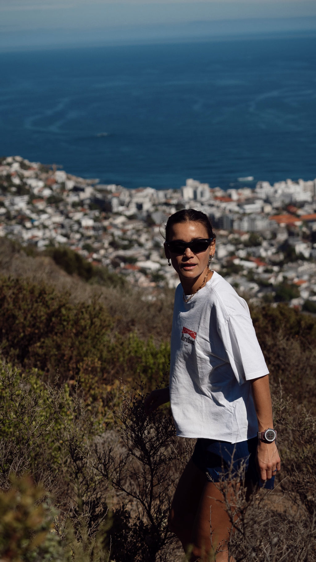 MARATHON TEE - AGED WHITE