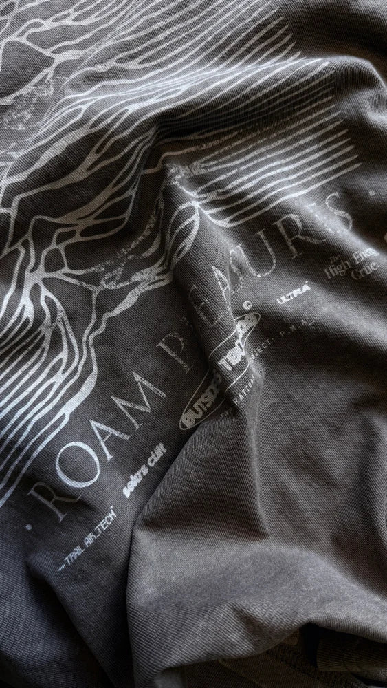 FLOW DIVISION TEE - AGED CONCRETE